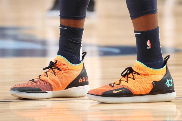 这队踢得像巅峰巴萨（这队踢出巅峰巴萨的风采）