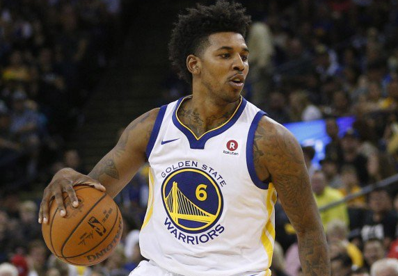 橙衣军团来袭！荷兰第12次跻身世界杯正赛，此前3次获得亚军（橙衣军团再出征：荷兰第12次晋级世界杯正赛，曾三度屈居亚军）