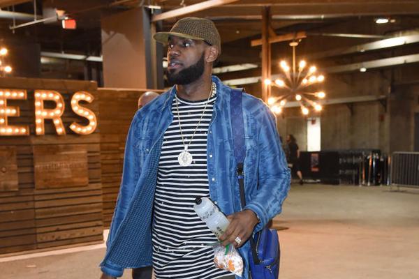 中甲战报：安以恩戴帽，辽宁铁人5-0大胜佛山南狮（中甲速递：安以恩上演帽子戏法，辽宁铁人5比0横扫佛山南狮）