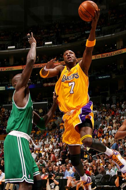 足球国足将派出强阵出战下一场赛事（国足下场比赛将以最强阵容出击）