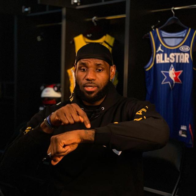 记者：金泉尚武未来将被一分为二，球员离队但管理层留在金泉（记者称金泉尚武或将分拆为两部分：球员离队，管理层留守金泉）